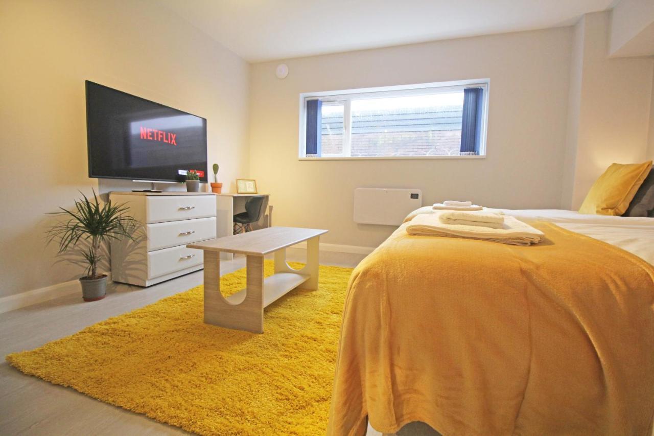 Amicus House - Spacious 4 Bedroom & 4 Bedroom Apartments In St. Helens St Helens  Kültér fotó